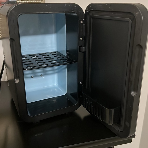 Potiry Portable Mini Fridge Warming or Cooling - Picture 14 of 14